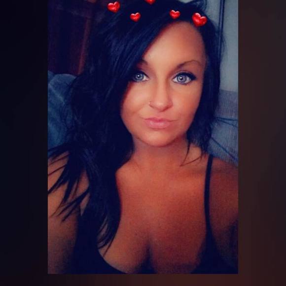 Meet your Posher, Kayla - Picture 1 of 1